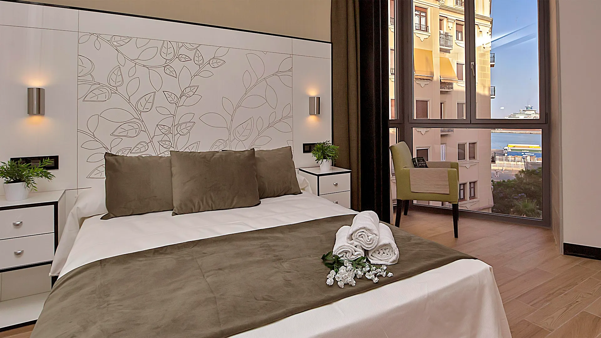 Apartmán Apartamentos Suites Oficentro Deluxe Màlaga