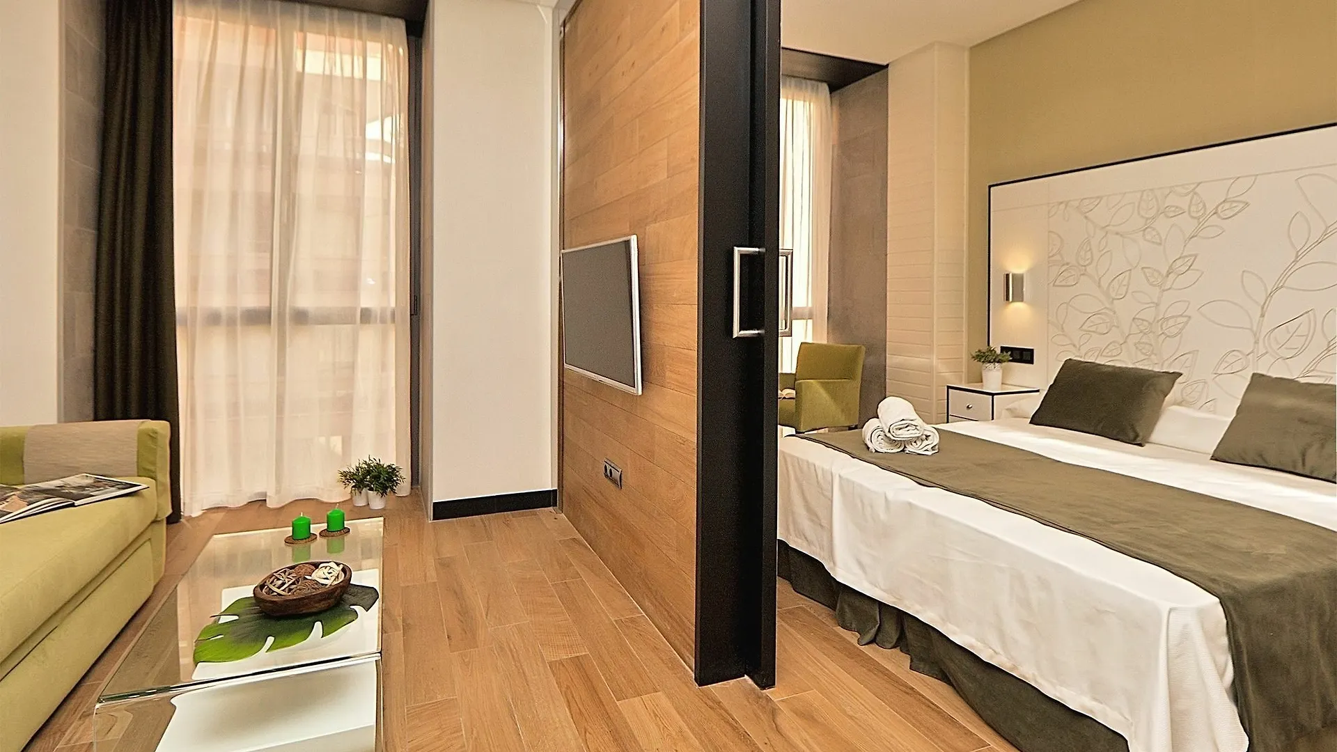 Apartmán Apartamentos Suites Oficentro Deluxe Màlaga